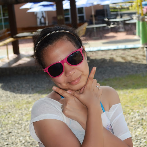 Elizabeth Lorenzo Photo 17