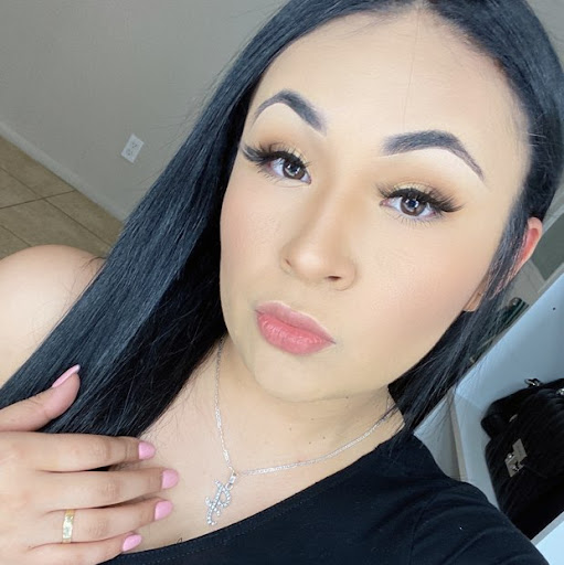 Stephanie Serrano Photo 17