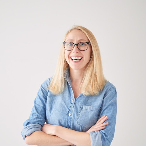 Julie Maxwell Photo 25