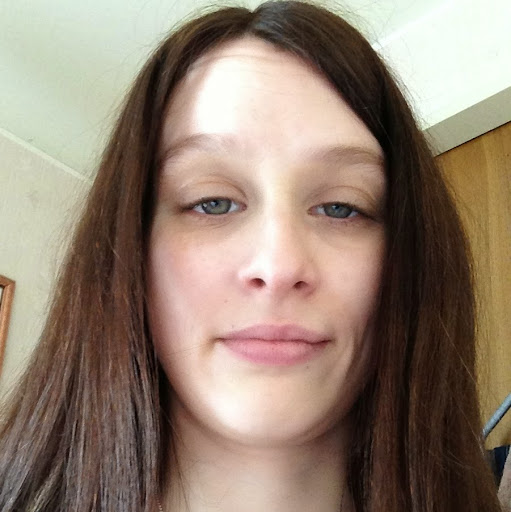 Katie Stevens Photo 39