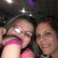 Kristen Vaughn Photo 35