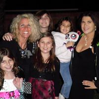 Kelly Schaefer Photo 17