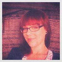 Julie Pfeil Photo 4