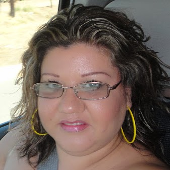 Alma Olivas Photo 14