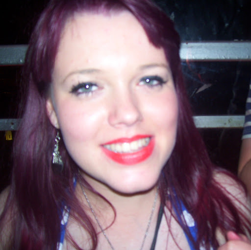 Robyn Woods Photo 27