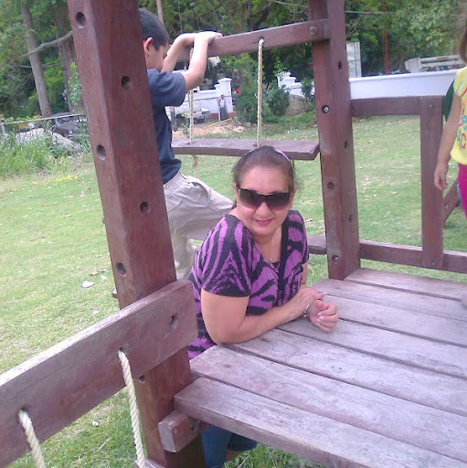 Connie Gonzalez Photo 12