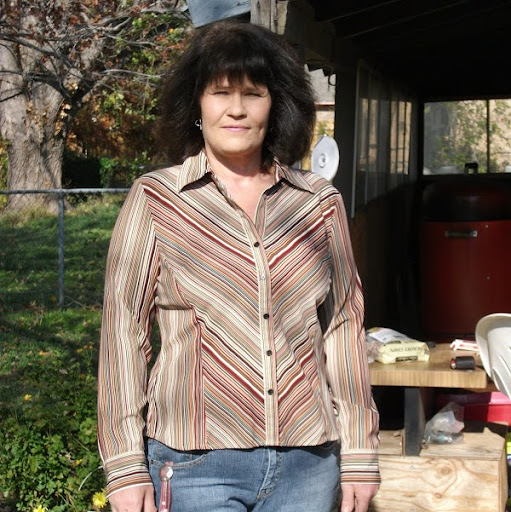 Renee Barlow Photo 8