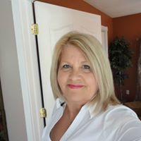 Betty Draper Photo 13