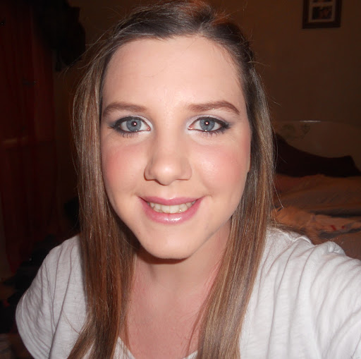 Stephanie Stanley Photo 32