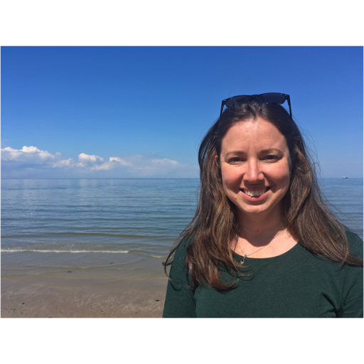 Lucy Burrows Photo 5