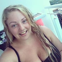 Danielle Field Photo 8