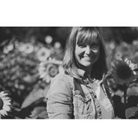 Elizabeth Faust Photo 13