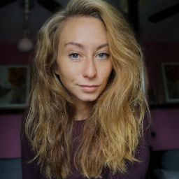 Charlotte Stafford Photo 8