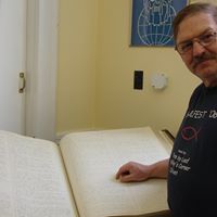 Raymond Moody Photo 27