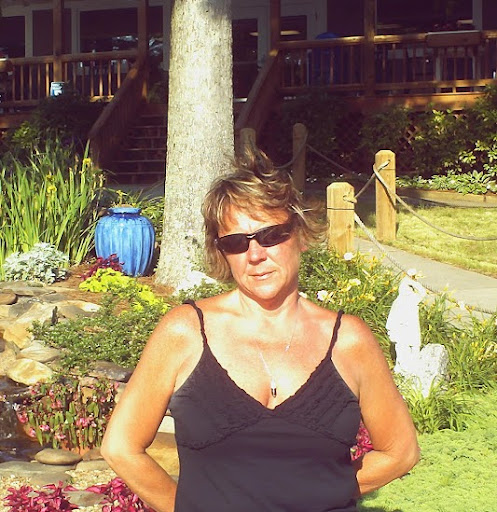 Theresa Warren Photo 37