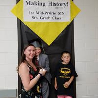 Amber Robins Photo 24