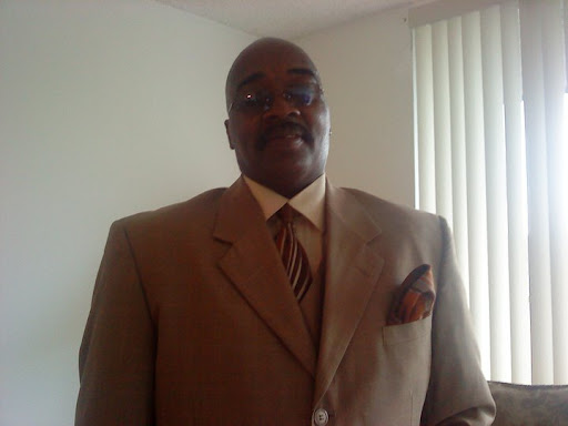 Robert Collier Photo 20