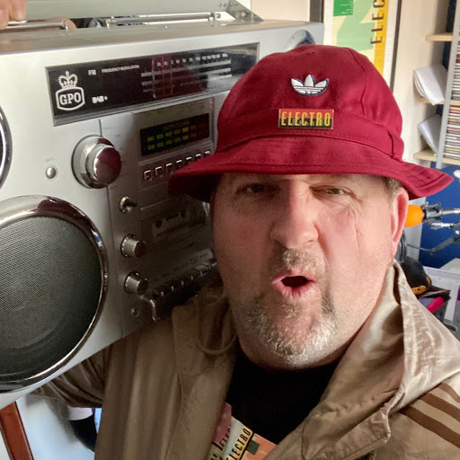 Mark Howlett Photo 19