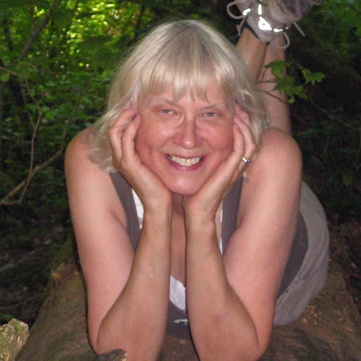 Julie Singh Photo 12