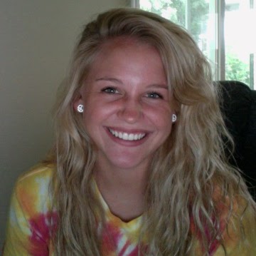Elizabeth Herman Photo 34