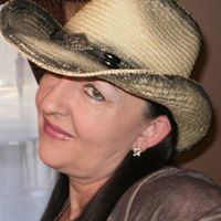 Darla Robinson Photo 27