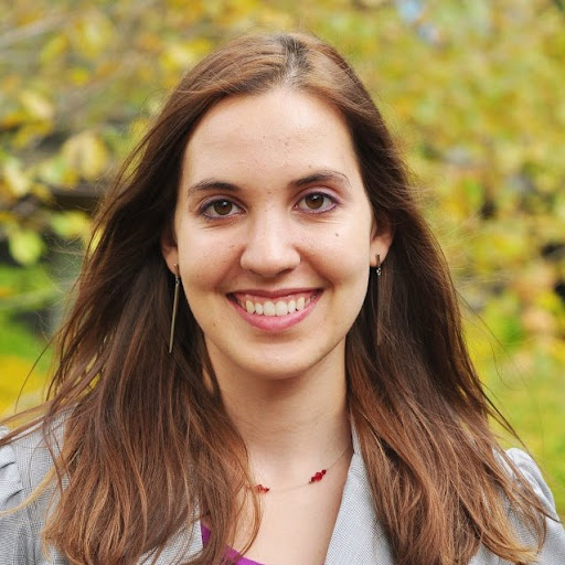 Julia Young Photo 6