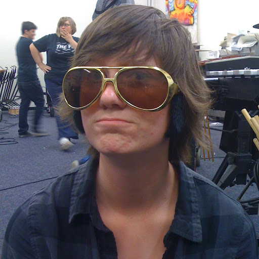 Michelle Carlile Photo 7