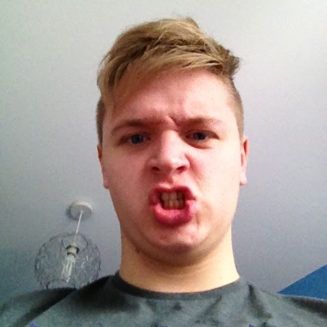 Mitchell Lowe Photo 9