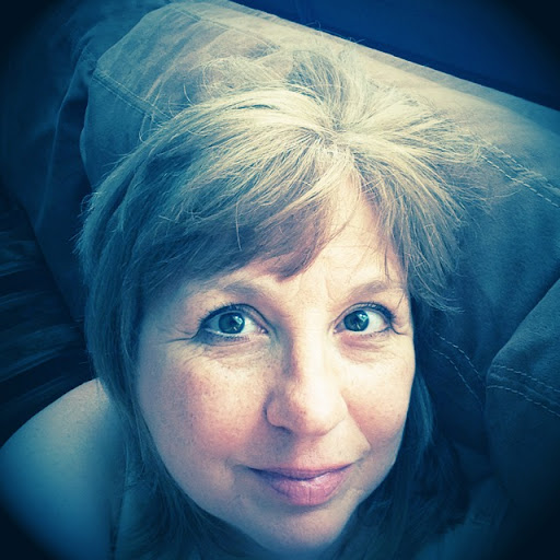 Julia Dotson Photo 3