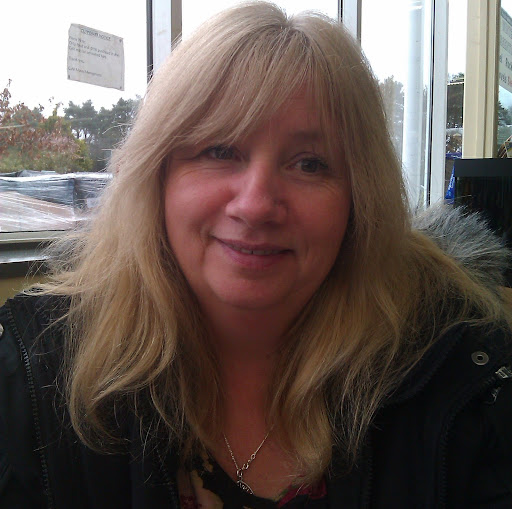 Suzanne Cooper Photo 34