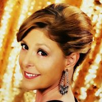 Tracy Shields Photo 38