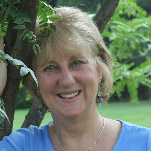 Julie Courtney Photo 39