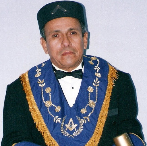 Mario Morales Photo 10