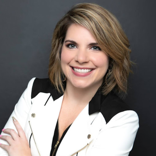 Sara Montgomery Photo 21