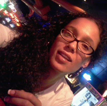 Renee Howard Photo 5