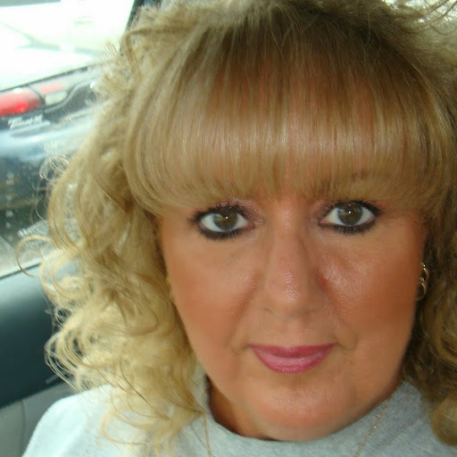 Debbie Banks Photo 20