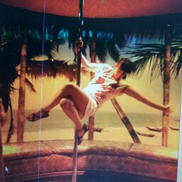 Andrea Roberts Photo 12