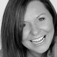 Victoria Dowling Photo 17