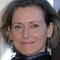 Suzanne Moss Photo 18