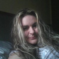 Julia Mercer Photo 13