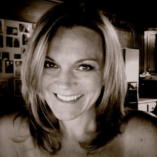 Christy Thompson Photo 33