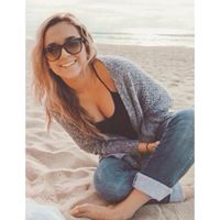 Katelyn Simons Photo 17