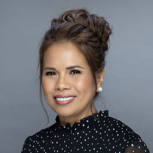 Jennifer Reed Photo 47