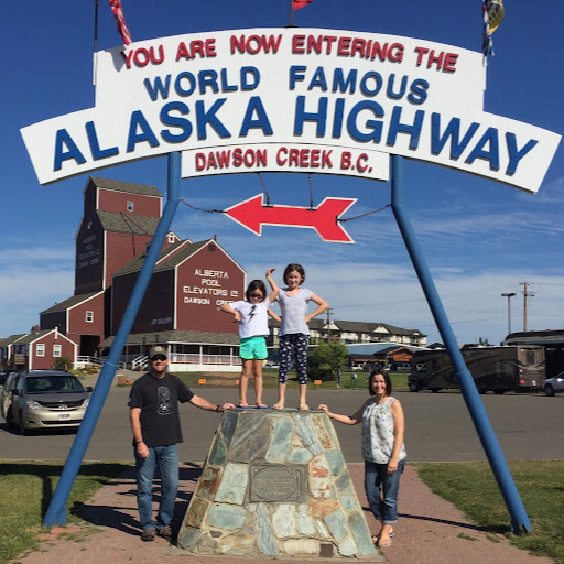 Emma Harding Photo 31