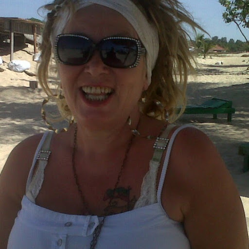 Bernadette Hunter Photo 12