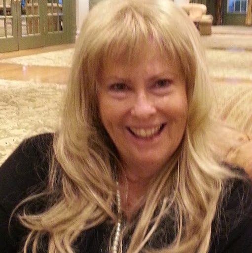 Lynn Walker Photo 42