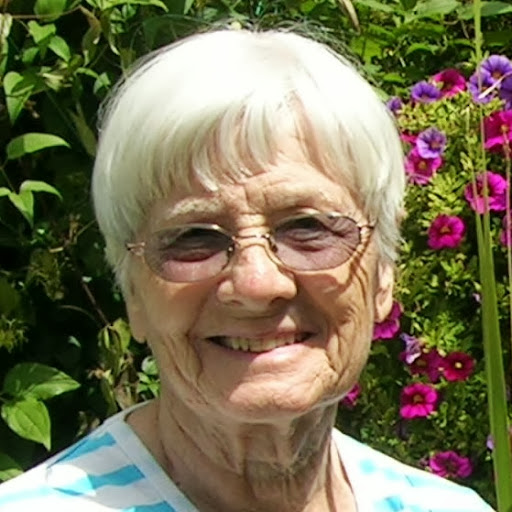 Marilyn Pratt Photo 34