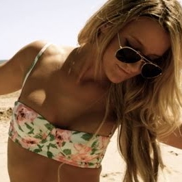 Elaine Regan Photo 7