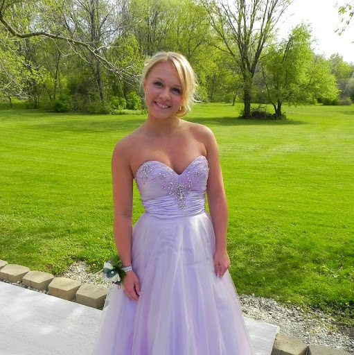 Nicole Robbins Photo 24