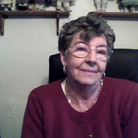 Anne Rhodes Photo 28